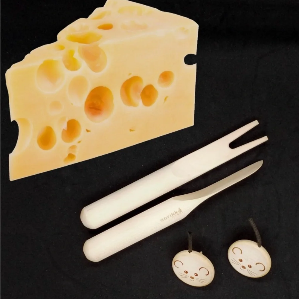 Vintage Aarikka Finland wooden mouse cheese serving set